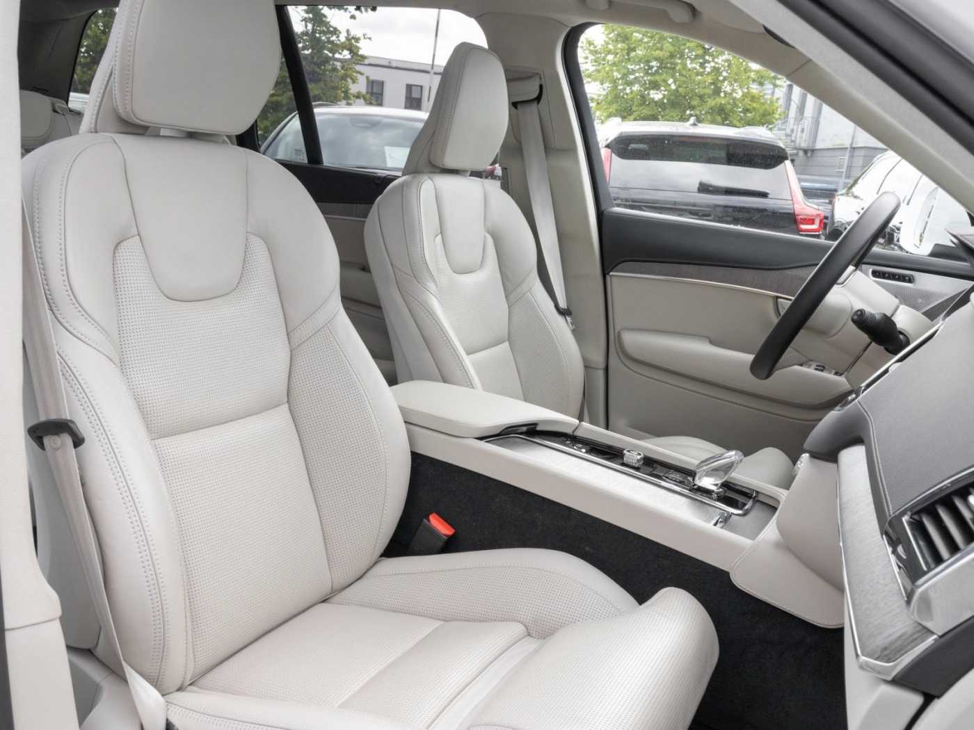 Volvo  Ultimate Bright Recharge PHEV AWD