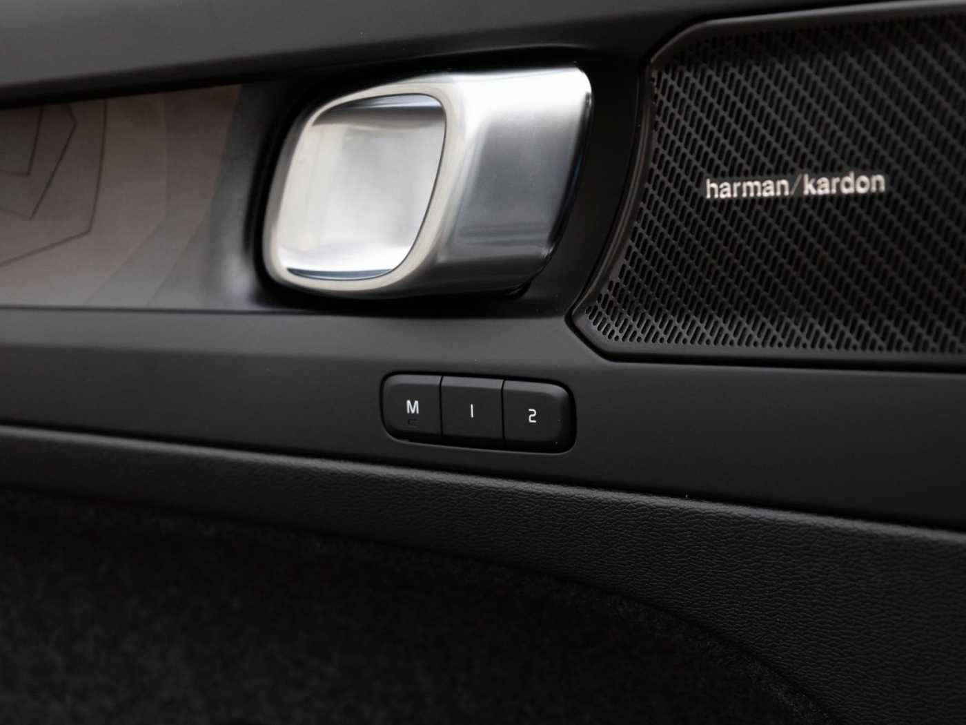 Volvo  Ultimate Recharge Pure Electric AWD+20'+0,5%