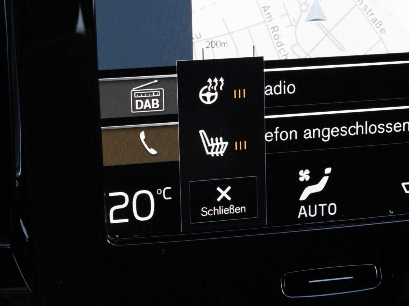 Volvo  R Design Recharge Plug-In Hybrid 2WD