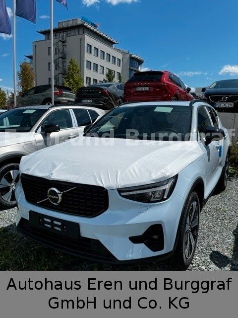 Volvo  Plus Dark Recharge Plug-In Hybrid 2WD