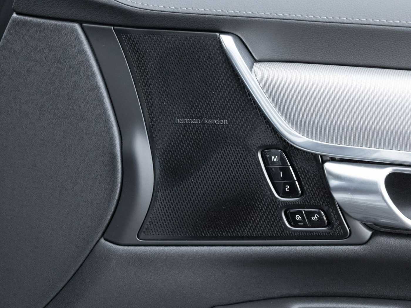 Volvo  Kombi R Design Recharge Plug-In Hybrid AWD