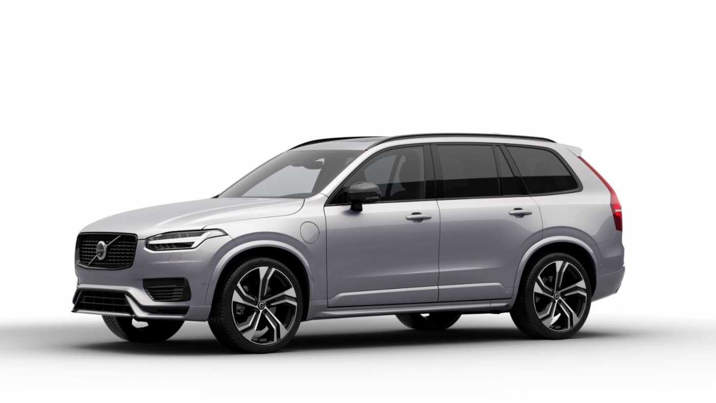 Volvo  Plus Dark Recharge Plug-In Hybrid AWD