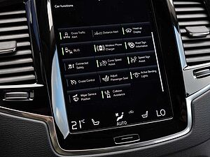 Volvo  Inscription Expression Recharge Plug-In Hyb