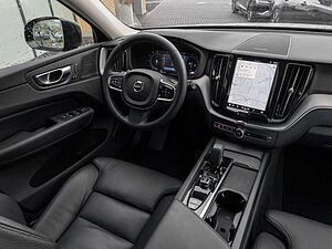 Volvo  Plus Dark AWD Business-Paket