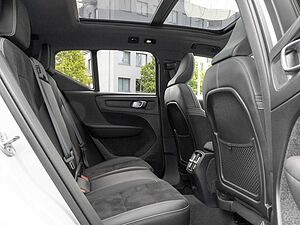 Volvo  Pro Recharge Pure Electric 2WD