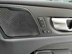 Volvo  R Design Recharge  T6 AWD