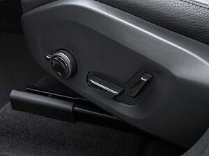 Volvo  XC60 Plus Dark 2WD
