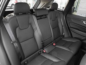 Volvo  XC60 Plus Dark 2WD