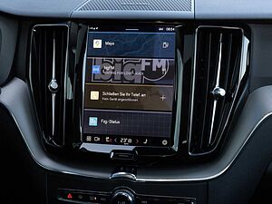 Volvo  XC60 Plus Dark 2WD