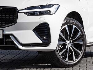 Volvo  Ultimate Dark Recharge Plug-In Hybrid AWD