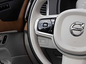 Volvo  Plus Bright Recharge Plug-In Hybrid AWD