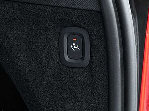 Volvo  Plus Bright Recharge Plug-In Hybrid AWD