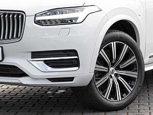 Volvo  Plus Bright Recharge Plug-In Hybrid AWD