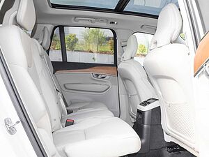 Volvo  Plus Bright Recharge Plug-In Hybrid AWD