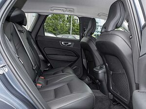 Volvo  Plus Dark 2WD