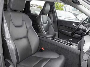 Volvo  Plus Dark 2WD