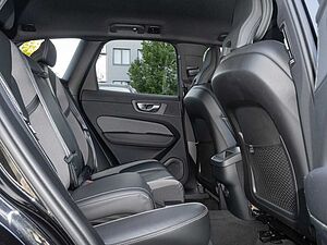 Volvo  Plus Dark AWD