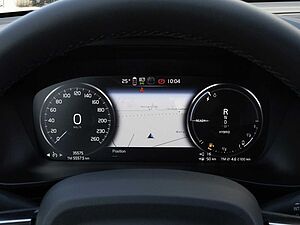 Volvo  R Design Recharge Plug-In Hybrid 2WD