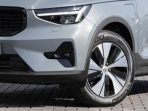 Volvo  R Design Recharge Plug-In Hybrid 2WD