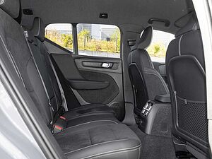 Volvo  R Design Recharge Plug-In Hybrid 2WD
