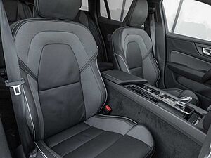 Volvo  Kombi Plus Dark  UPE 63.440,-