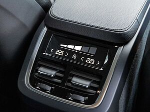 Volvo  Inscription Expression Recharge Plug-In Hyb