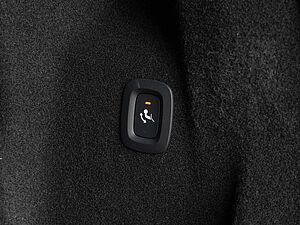 Volvo  Plus Dark 2WD