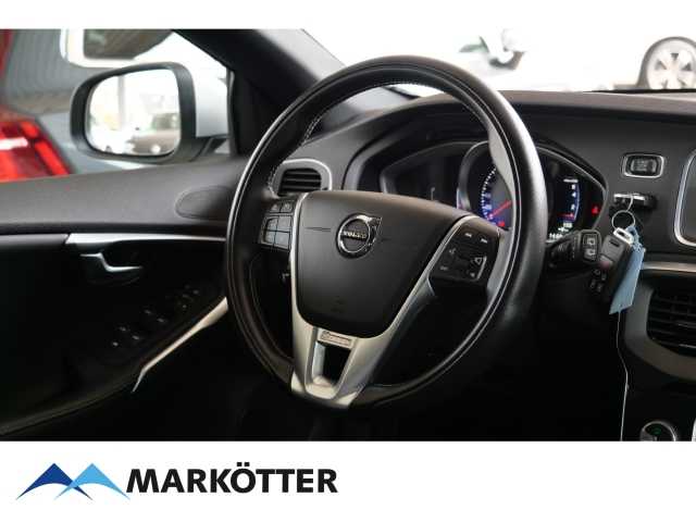 Volvo  D3 R-Design Autom. /Navi/LED/2x PDC/el. Sitz