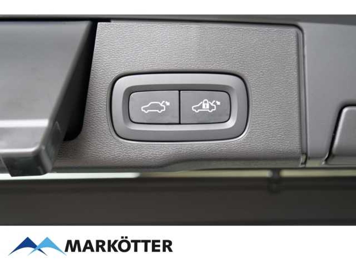 Volvo  B4 R-Design Google/Keyless/360/Winter-Paket