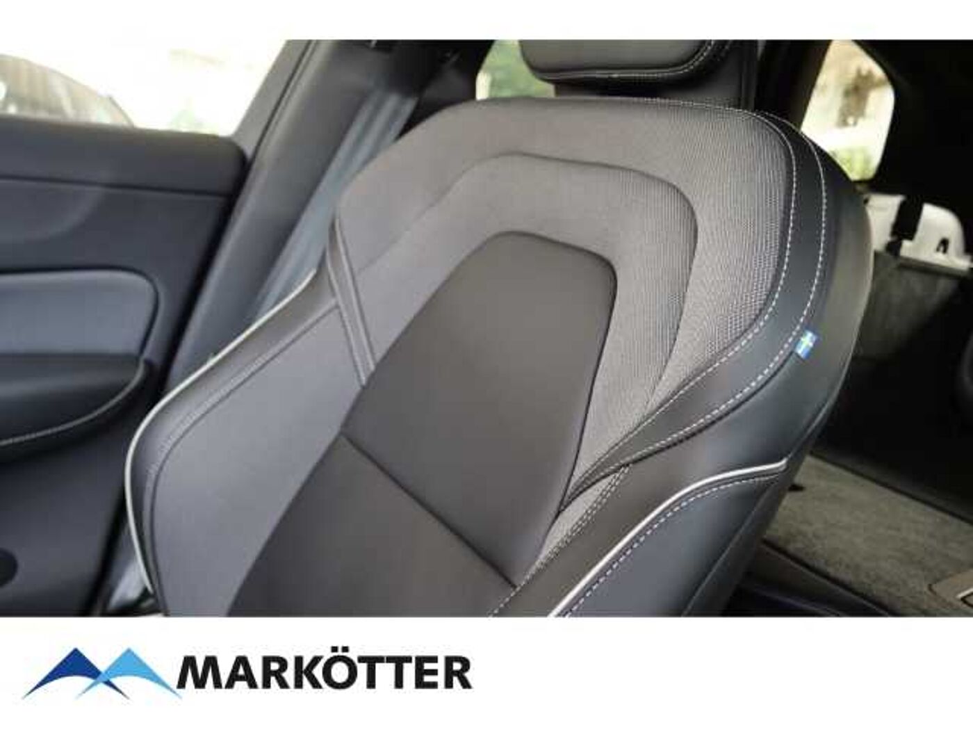 Volvo  B4 R-Design Google/Keyless/360/Winter-Paket