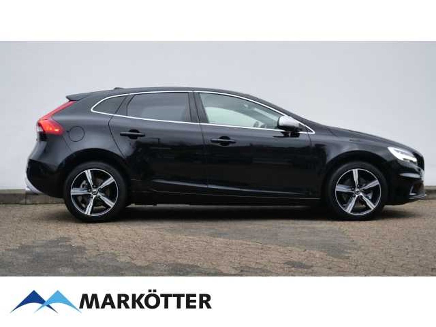 Volvo  D2 R-Design Navi/LED/Kamera/Keyless/18-Zoll