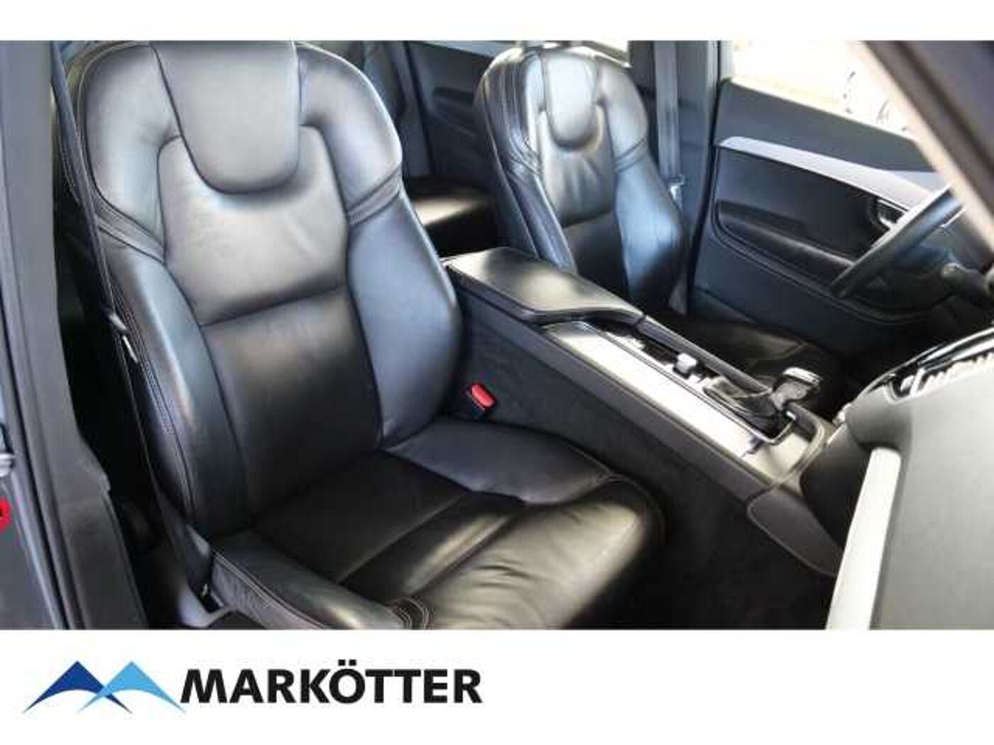 Volvo  D5 AWD Momentum /Ganzjahresreifen/Kamera/