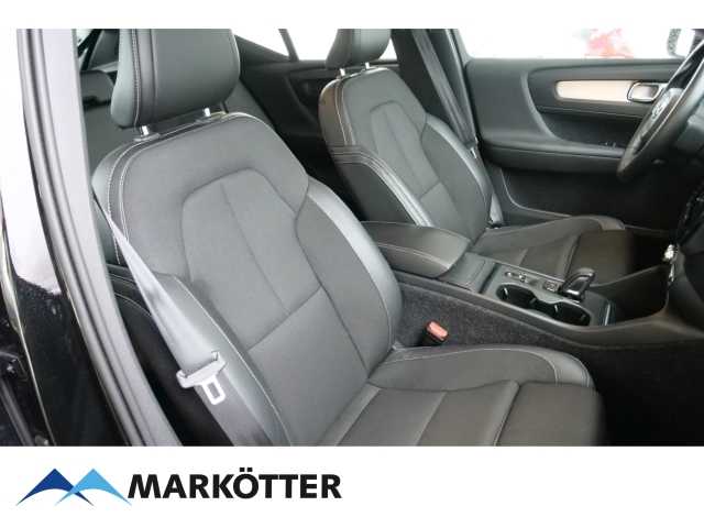 Volvo  T4 Momentum Pro Navi/Kamera/19-Zoll/BLIS