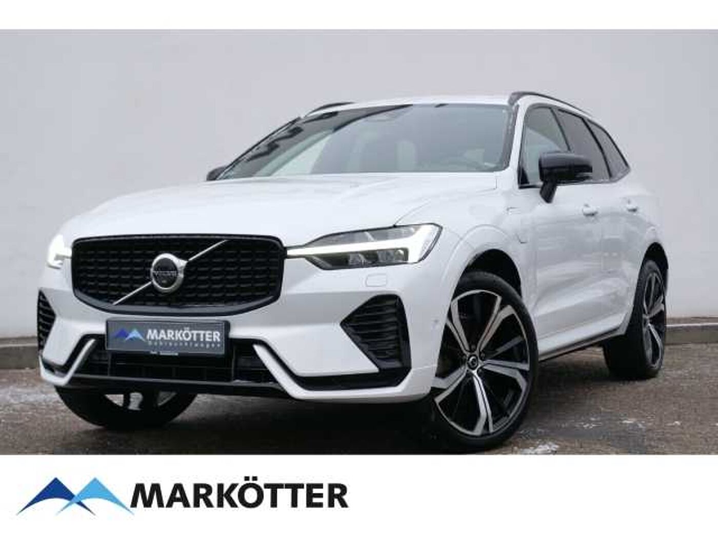 Volvo  T6 AWD R-Design AHK/PANO/STHZ/360CAM/ACC