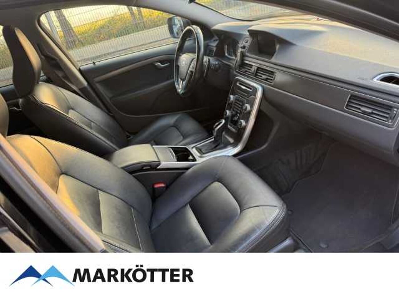 Volvo  D5 AWD Summum Navi/Xenon/Keyless/Standhzg