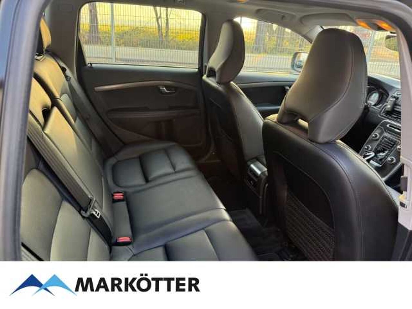 Volvo  D5 AWD Summum Navi/Xenon/Keyless/Standhzg