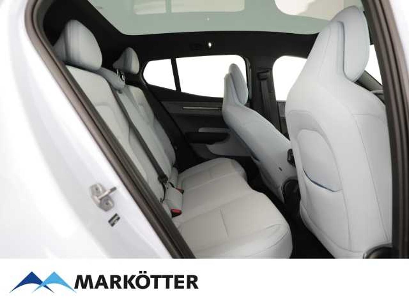 Volvo  Twin Motor Ultra ParkAssist/22KWCharger