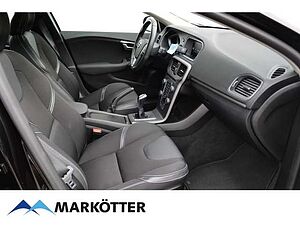 Volvo  T2 Momentum CAM/AHK/NAVI/LED/beheiz. Frontsch.