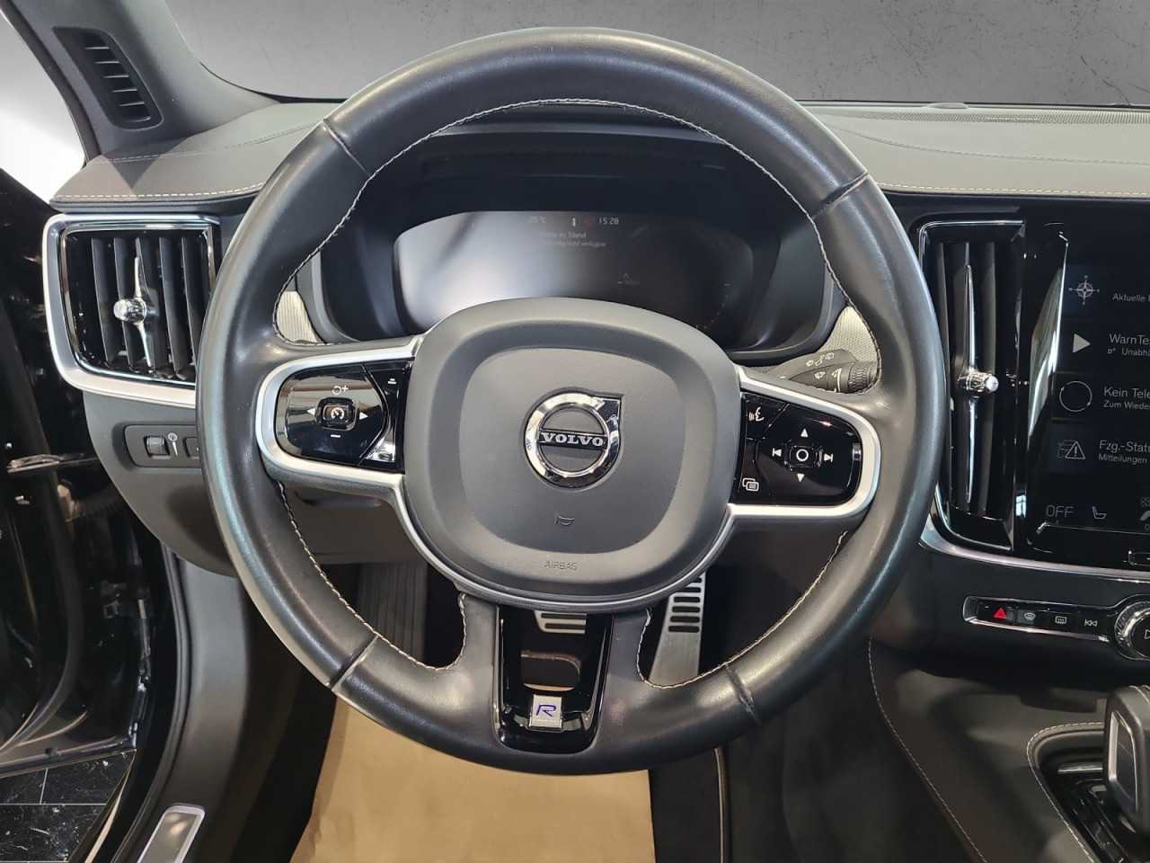 Volvo  V90 R Design Plug-In Hybrid AWD Bluetooth Navi LED Klima Standhzg Einparkhilfe e