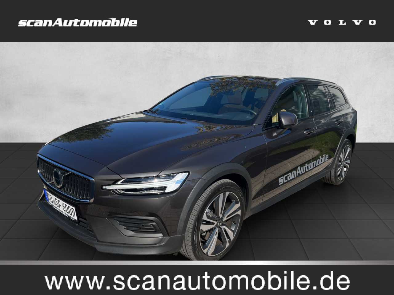 Volvo  V60 CC Plus AWD Bluetooth Navi LED Vollleder Klima Standhzg Einparkhilfe el. Fen