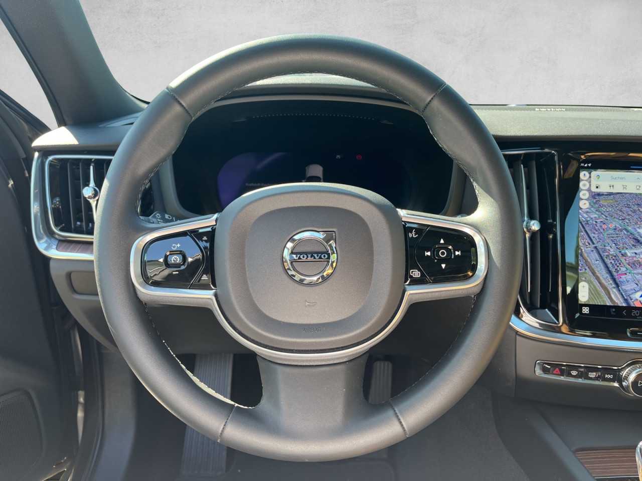 Volvo  V60 CC Plus AWD Bluetooth Navi LED Vollleder Klima Standhzg Einparkhilfe el. Fen