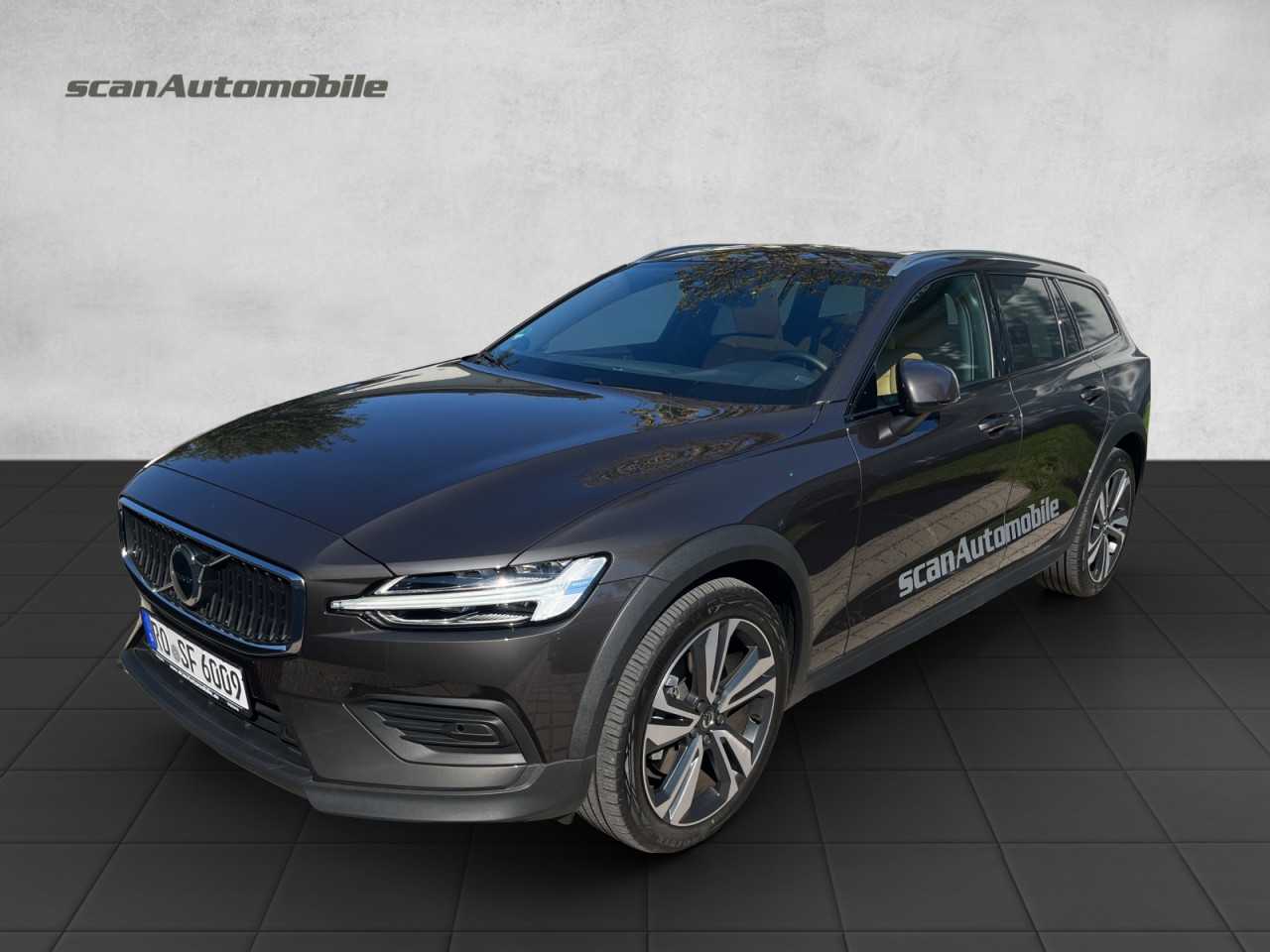 Volvo  V60 CC Plus AWD Bluetooth Navi LED Vollleder Klima Standhzg Einparkhilfe el. Fen