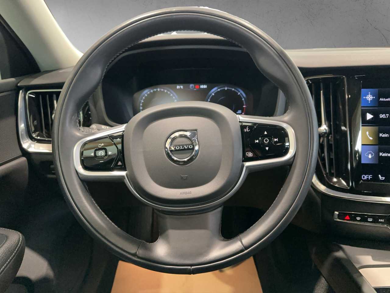 Volvo  V60 CC Pro AWD Bluetooth Navi LED Vollleder Klima Einparkhilfe el. Fenster