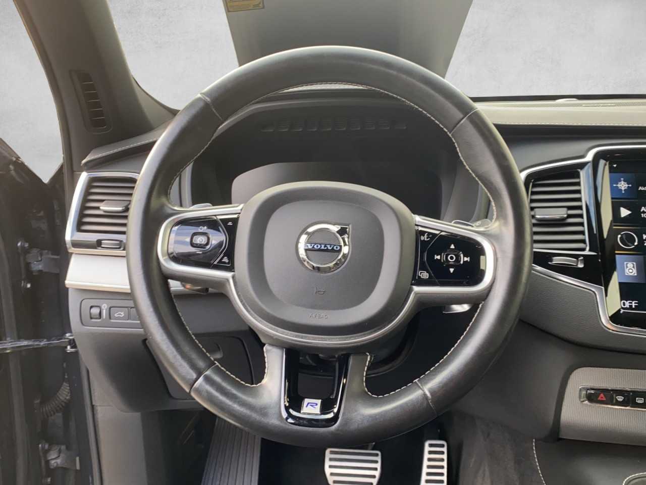 Volvo  XC90 LED Klima Standhzg Einparkhilfe el. Fenster