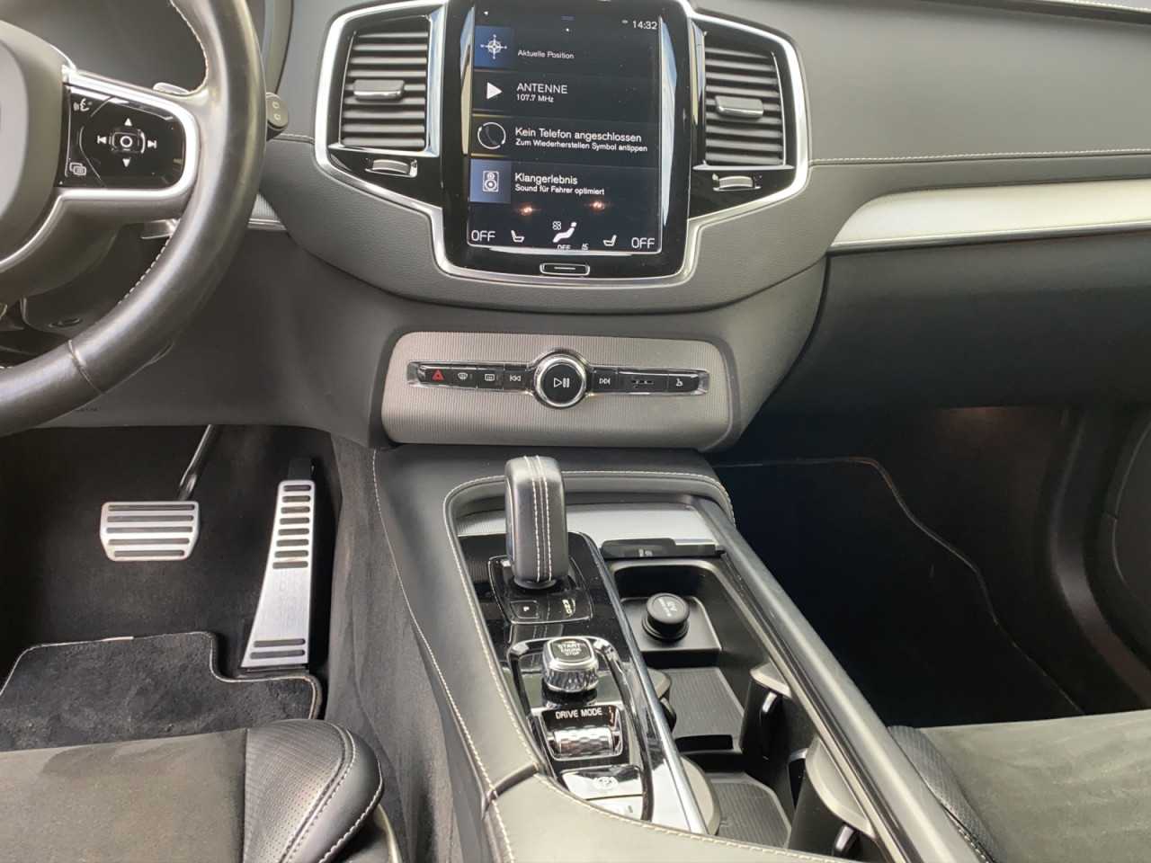 Volvo  XC90 LED Klima Standhzg Einparkhilfe el. Fenster