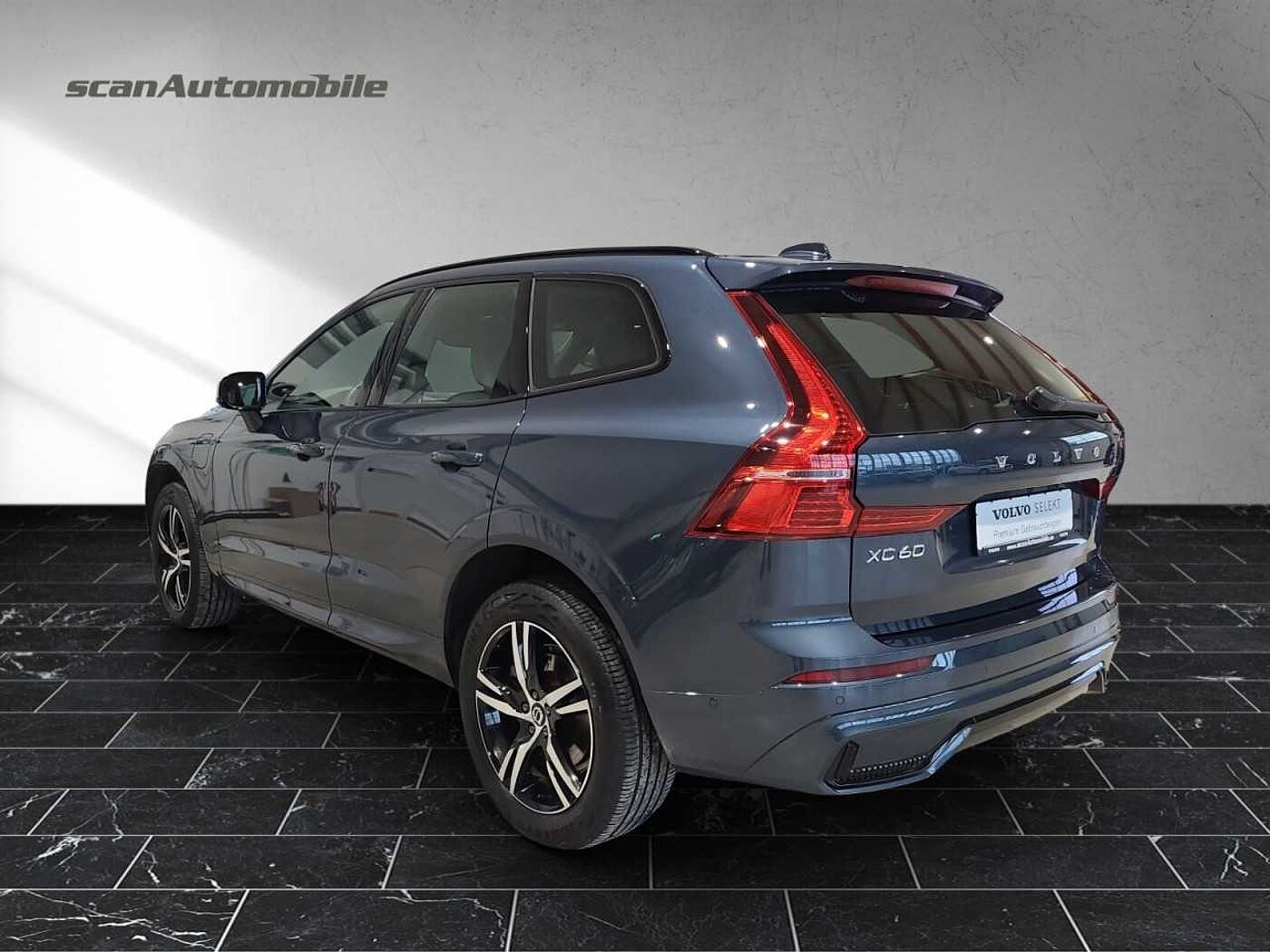 Volvo  XC 60 R Design Recharge Plug-In Hybrid AWD Bluetooth Navi LED Klima Einparkhilfe