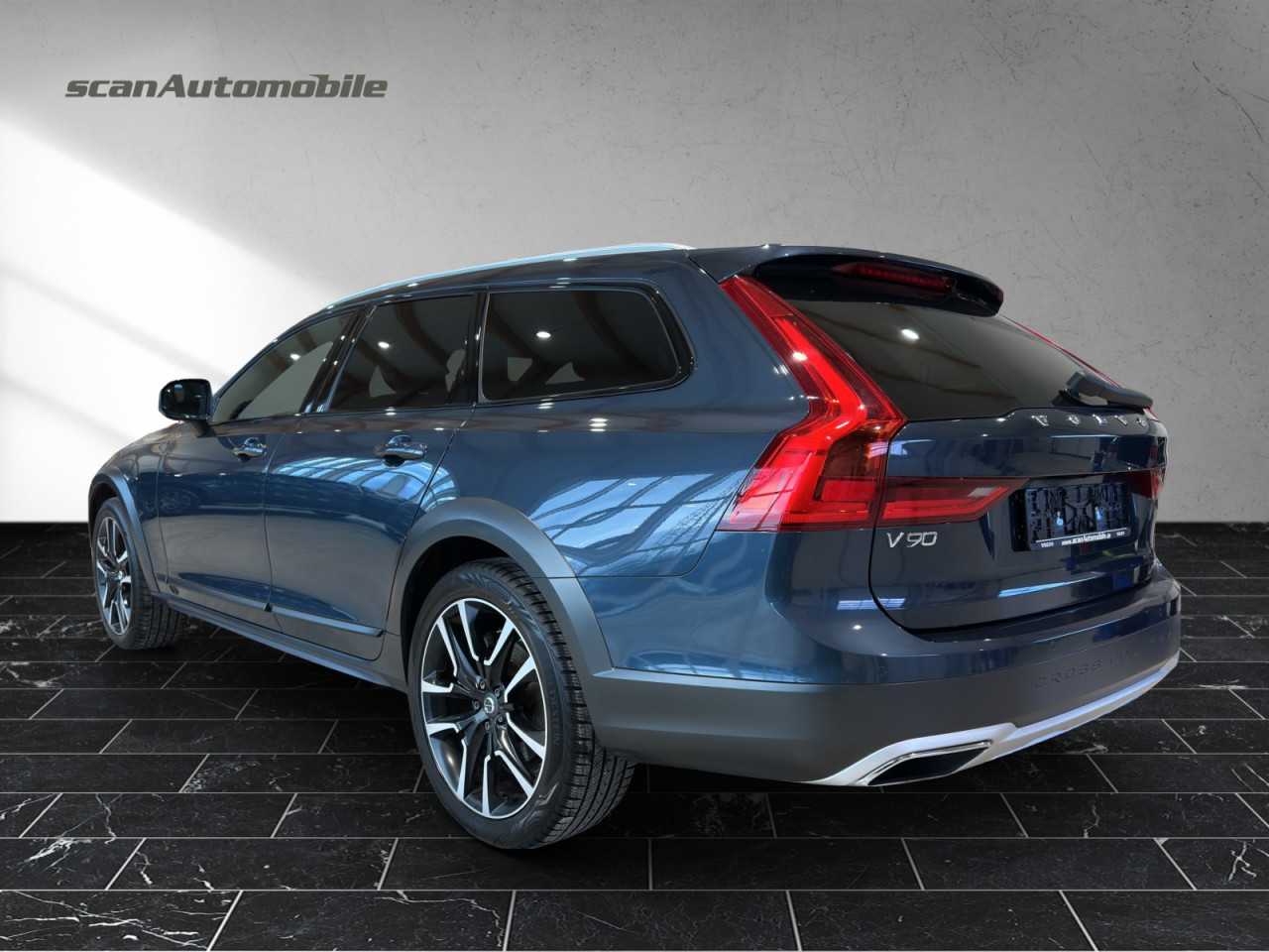 Volvo  V90 Cross Country Pro AWD Bluetooth Head Up Display Navi LED Vollleder Klima Ein