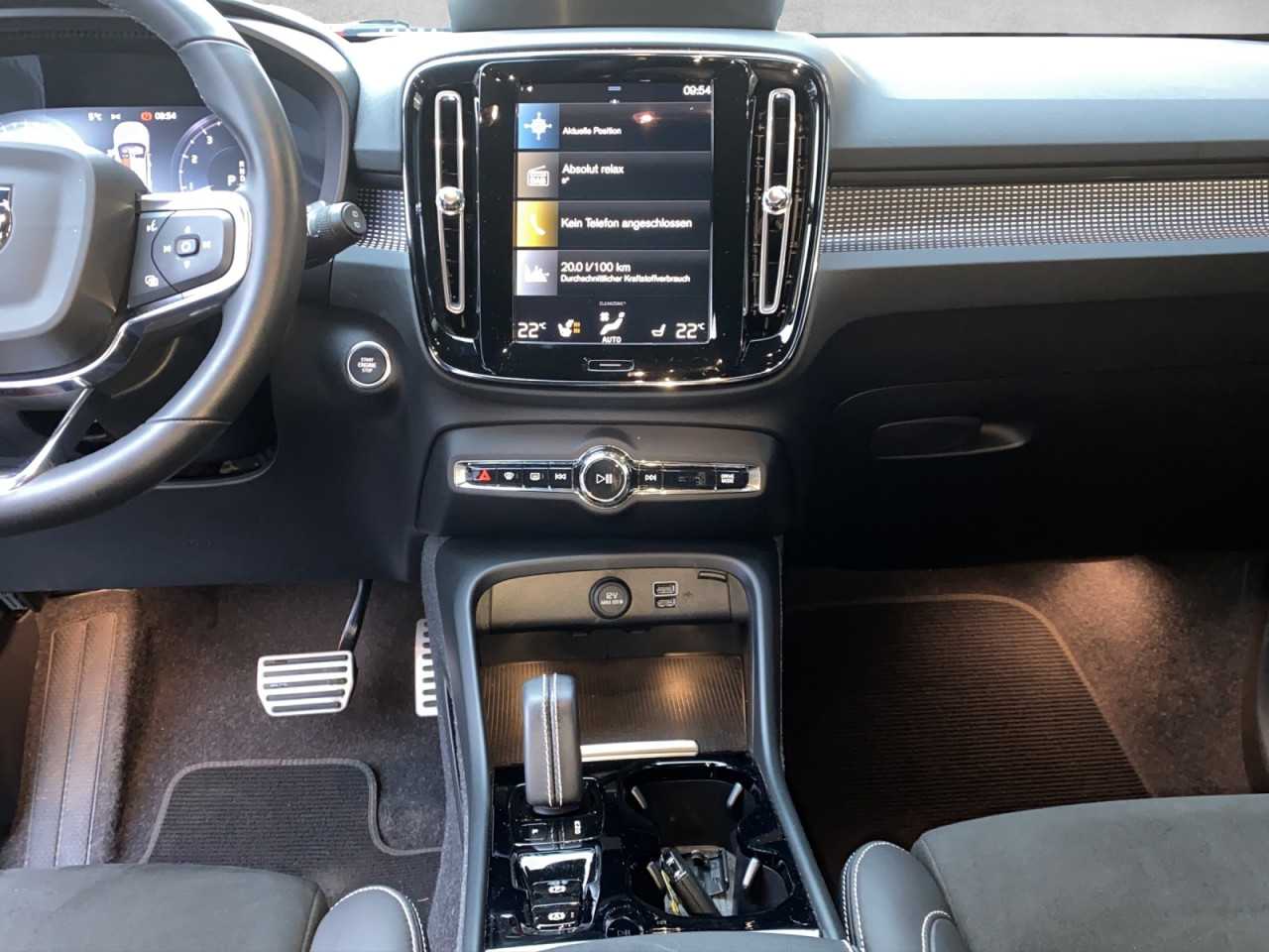 Volvo  XC 40 R Design AWD Bluetooth Navi LED Klima Einparkhilfe el. Fenster