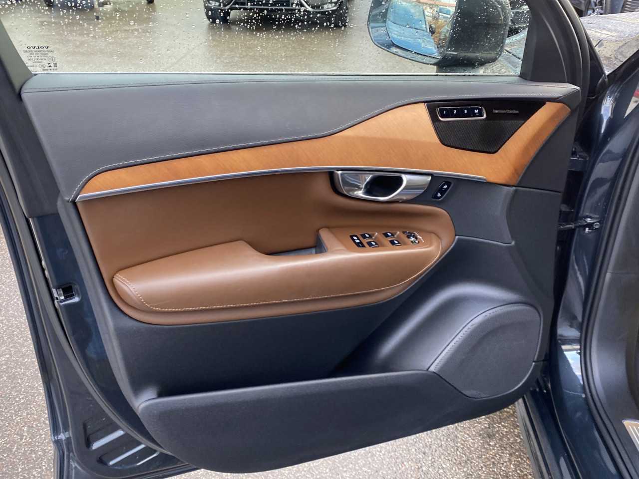 Volvo  XC90 Klima Standhzg Einparkhilfe el. Fenster