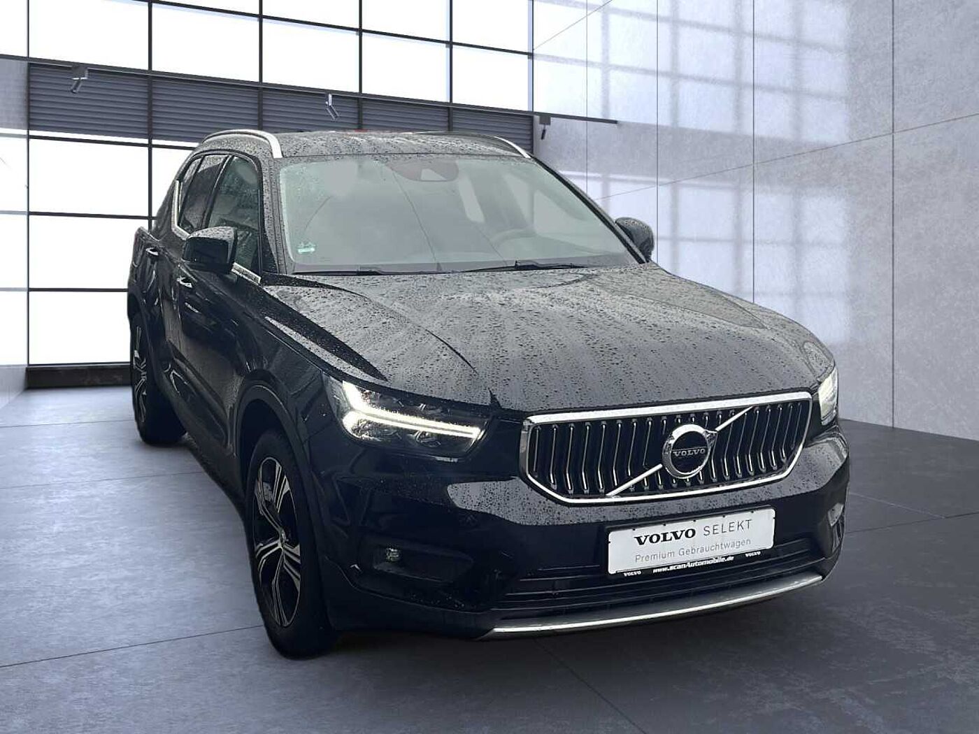 Volvo  XC 40 Inscription Expression Recharge Plug-In Hybr Bluetooth Navi LED Vollleder